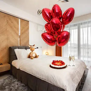 Classy Sassy - Elegant Escape In Timpuri Noi Bucureşti