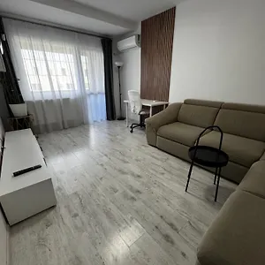 Titan Pallady Апартаменты